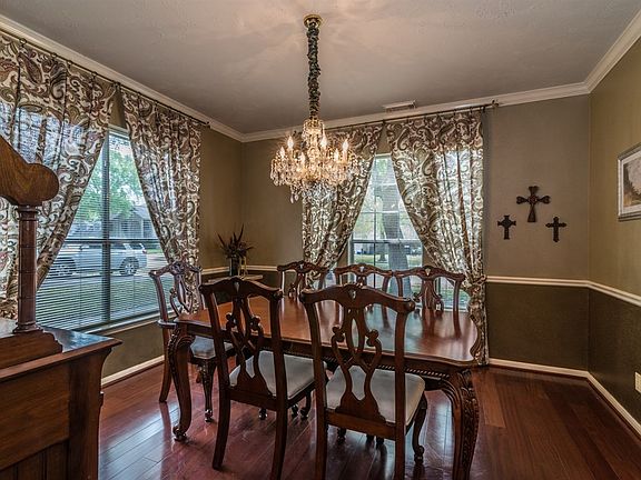 3rd image of 505 Magnolia Cir