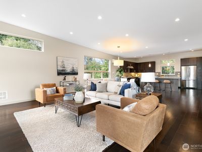 10039 Densmore Avenue N, Seattle, WA, 98133