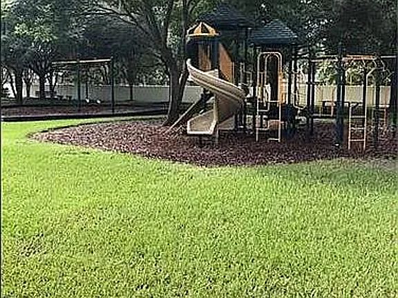 3rd image of 9238 Brindlewood Dr