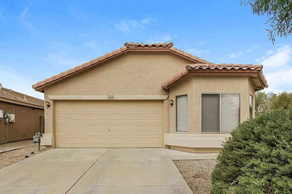 4 bed, 2.0 bath, 1450 sqft, $2,000 — Photo 1