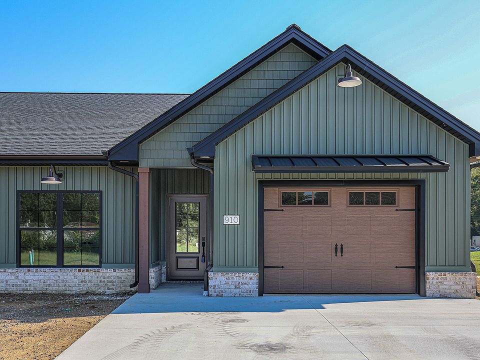 1st image of 910 Violet Ct