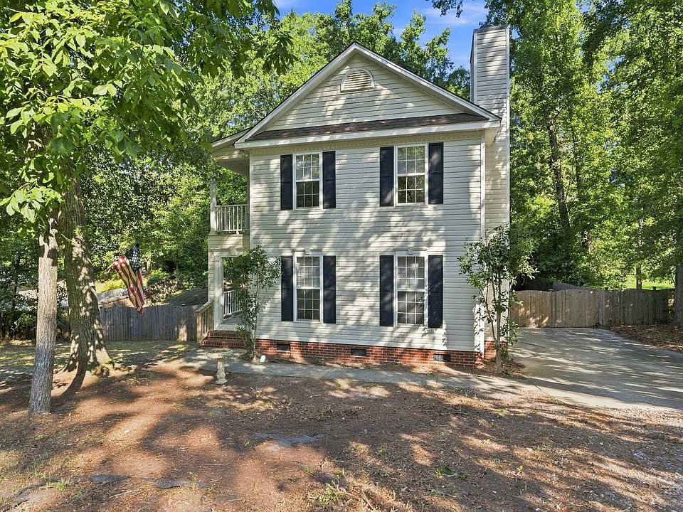 1st image of 400 Laurel Dr
