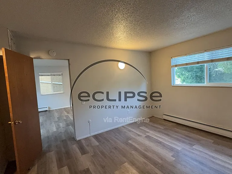 Summit View Apartments — Photo 70