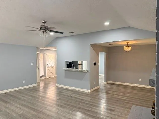 3 bed, 2.0 bath, 1580 sqft, $1,995 — Photo 4