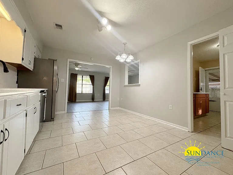 310 Evergreen Dr — Photo 6