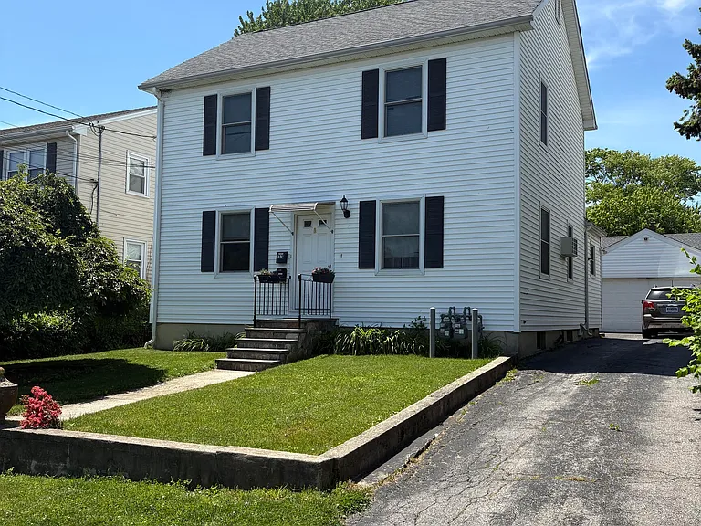 33 Beal St #2 — Photo 2