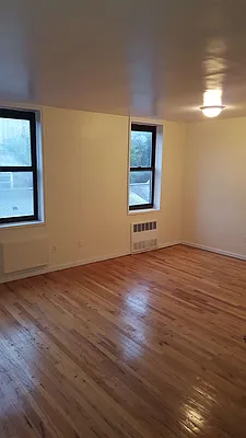 Rented by Zev Pollack Co LLC | media 1