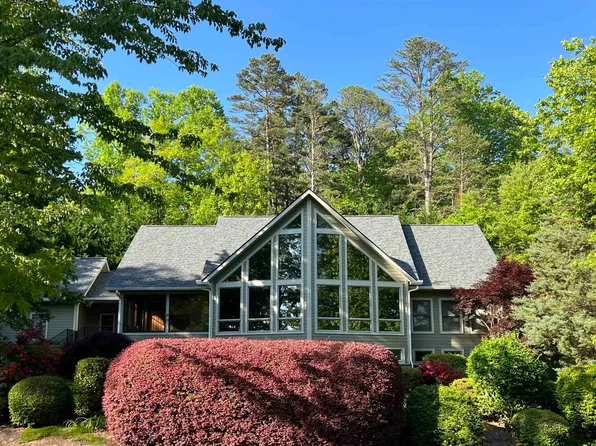 12 Elder Ln, Tiger, GA 30576