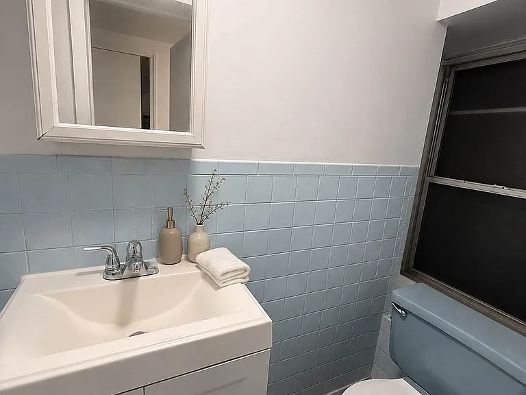 41 W 64th St #1C — Photo 20