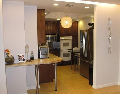 4th image of 11 Island Ave Ph 5