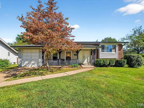 1245 Leisure Dr, Florissant, MO 63031