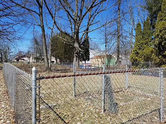 4th image of 3036 Idlewood Ave