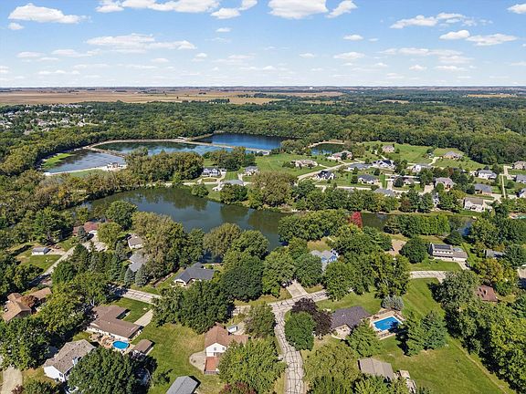 3rd image of 1801 Lake Shore Dr