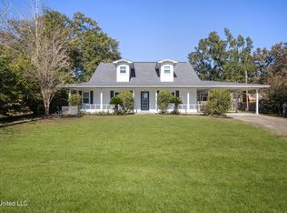 8814 Malino Pl, Diamondhead, MS 39525