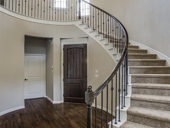 3rd image of 6900 Humboldt Pl