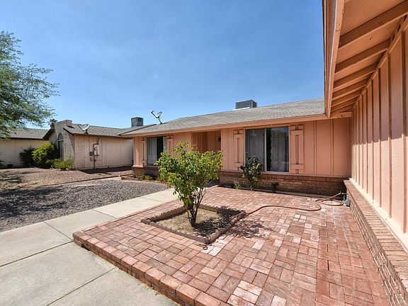 4th image of 9957 E Hawthorne St