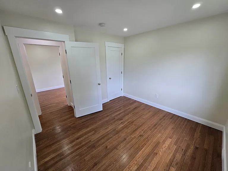 6305 Englewood Ave #3 — Photo 22