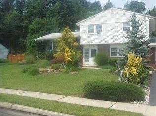 6 Banner Ct, East Brunswick, NJ