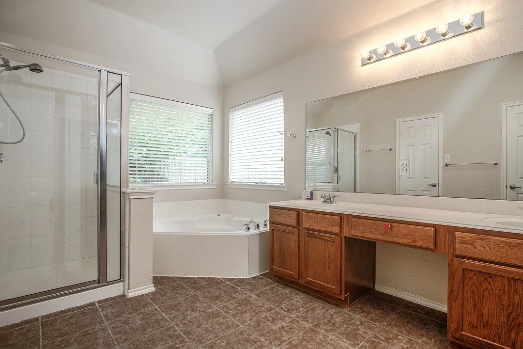 3 bed, 1735 sqft, $2,295 — Photo 4