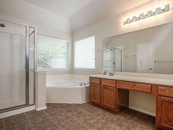 4th image of 9900 Northgate Dr