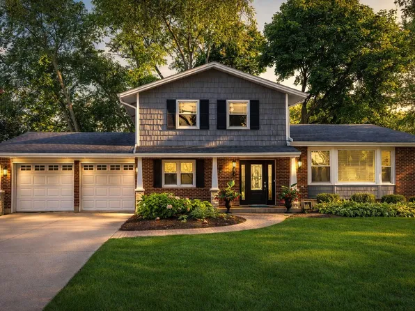 1353 E Palatine Rd, Palatine, IL 60074