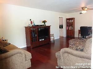 4th image of 122 Northridge Dr
