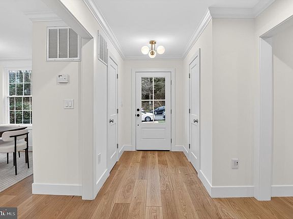 5th image of 3637 Tilden St NW