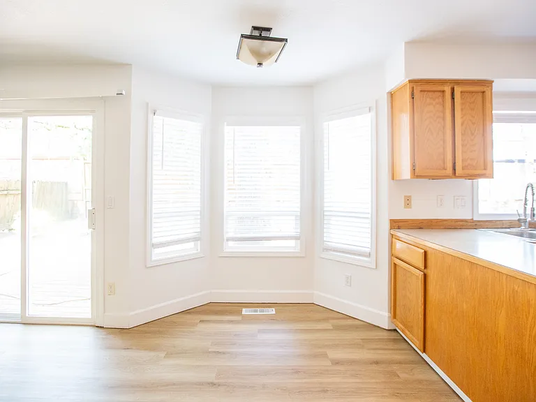 8471 SW Bonaventure Ln — Photo 11