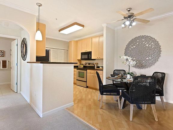 Dining area with ceiling fan