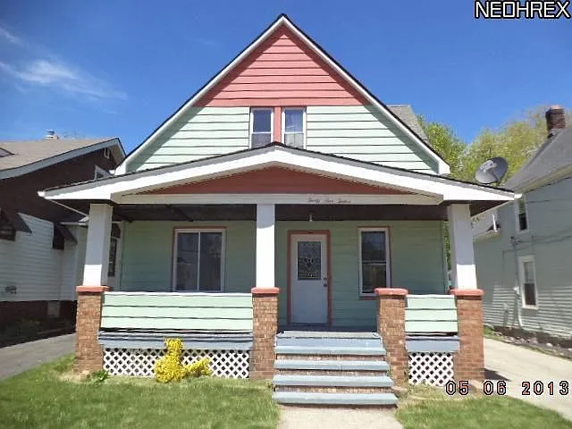 3912 Clybourne Ave photo 1