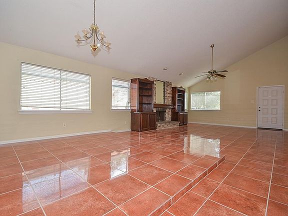 4th image of 3911 Mountain Rose Ln