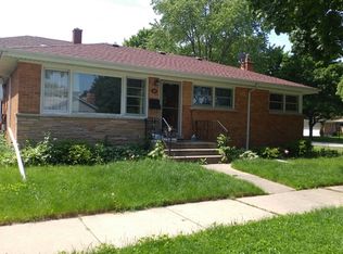 8847 Meade Ave, Morton Grove, IL 60053