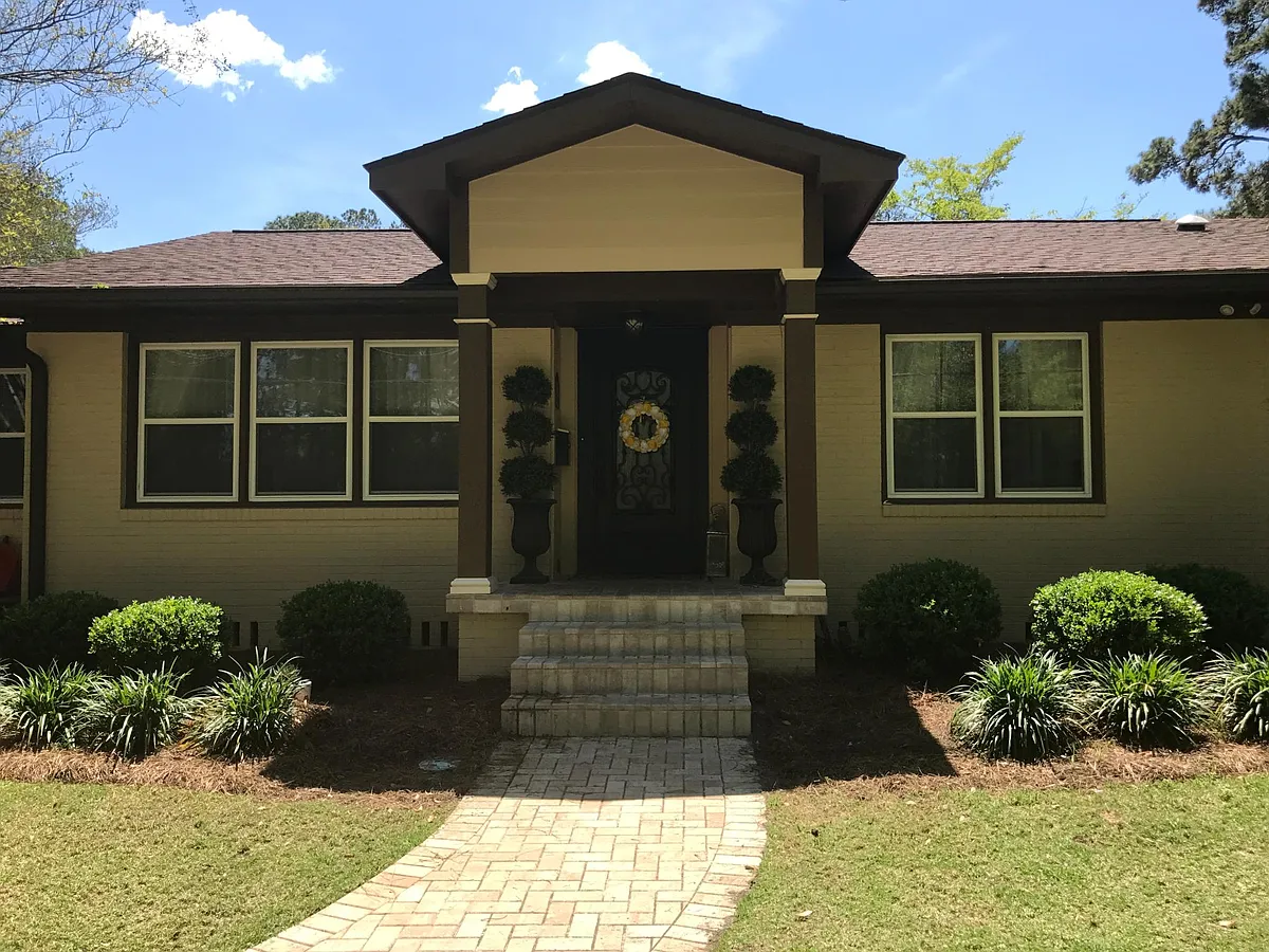 Building Photo - 311 Junius St