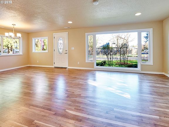 2nd image of 2285 SE 73rd Ave