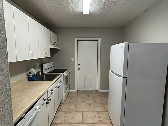 2nd image of 10117 N Aster Ave APT A