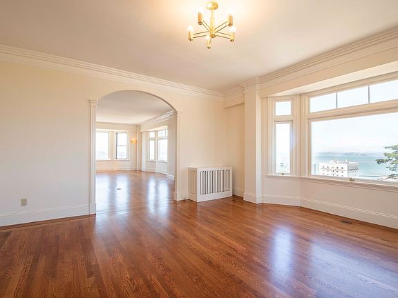 5th image of 1275 Greenwich St #502