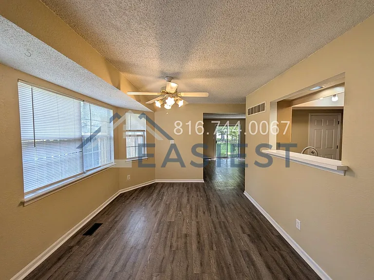 1855 NE Knollbrook St — Photo 6