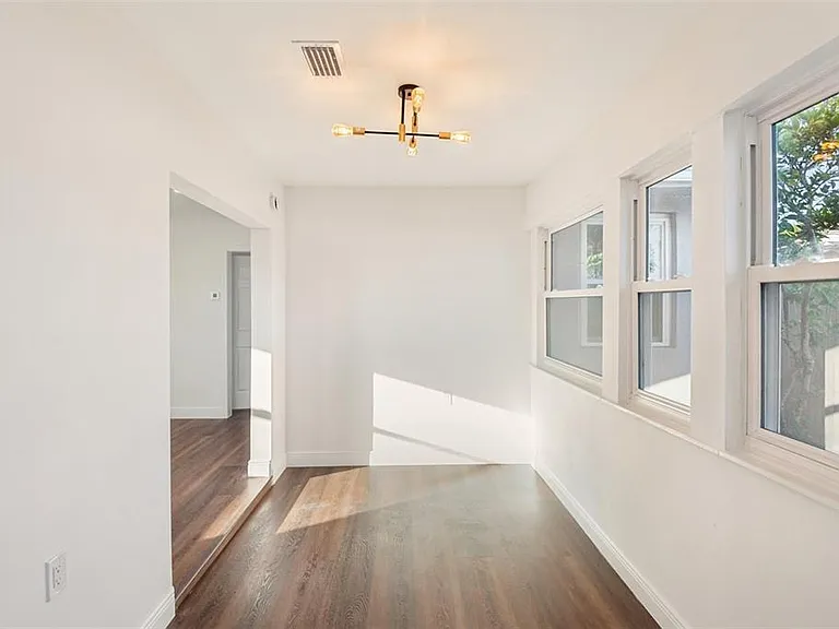 410 Virginia Ave — Photo 8