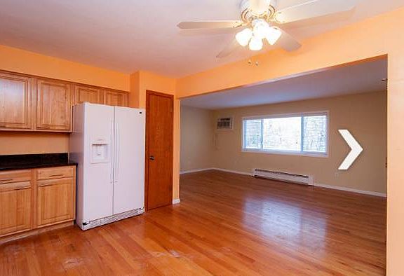 4th image of 122 Flintridge Dr APT 3