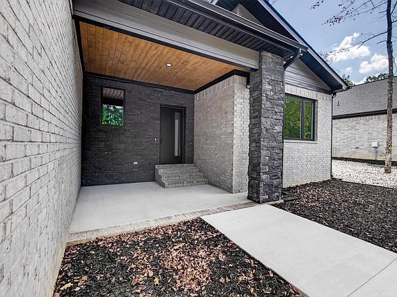 3rd image of 38 Estrella Way