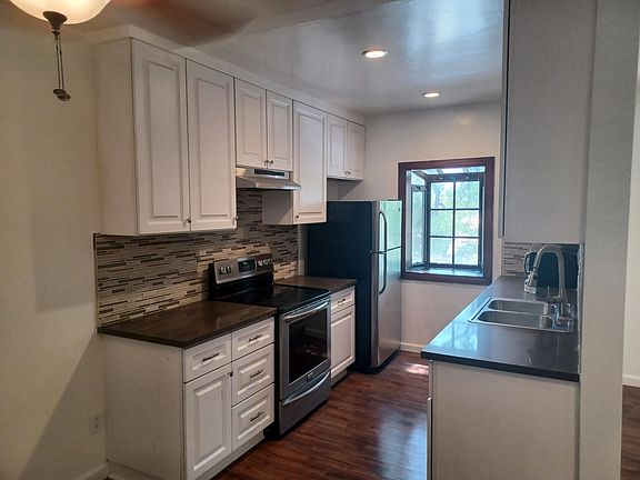 4th image of 825 S 6th St