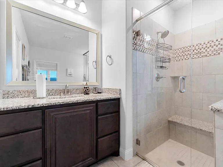 2760 Richard St — Photo 17