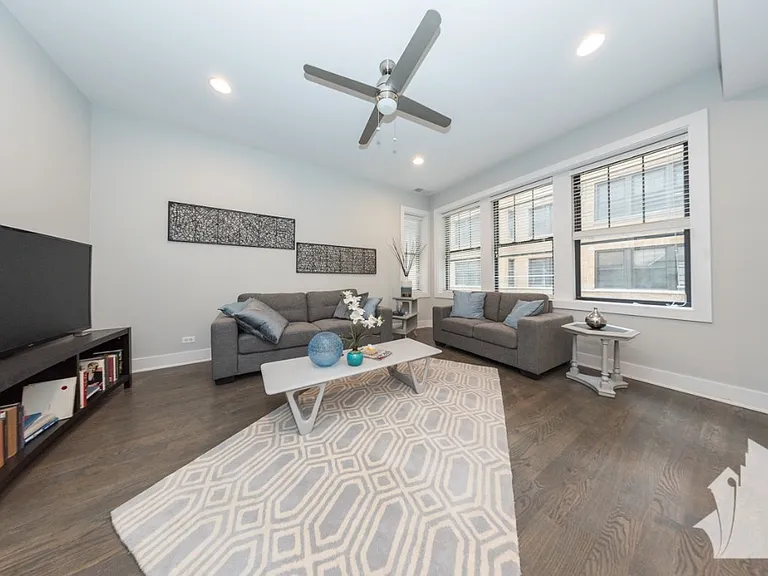 2630 N Rockwell St #2 — Photo 12