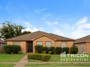 2922 Marquis Ln, Lancaster, TX 75134