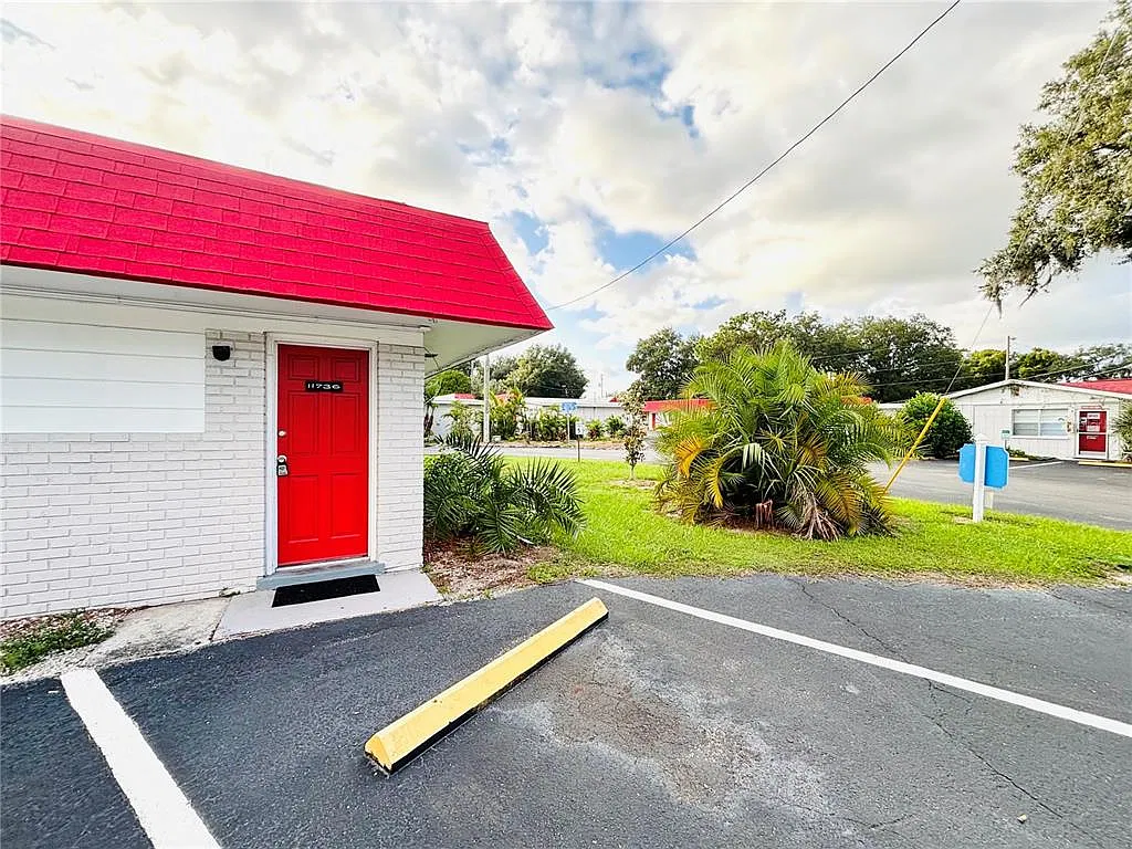 1 bed, 1.0 bath, 550 sqft, $1,150 — Photo 2