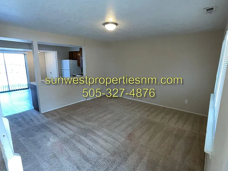 3706 N Carlton Ave — Photo 3