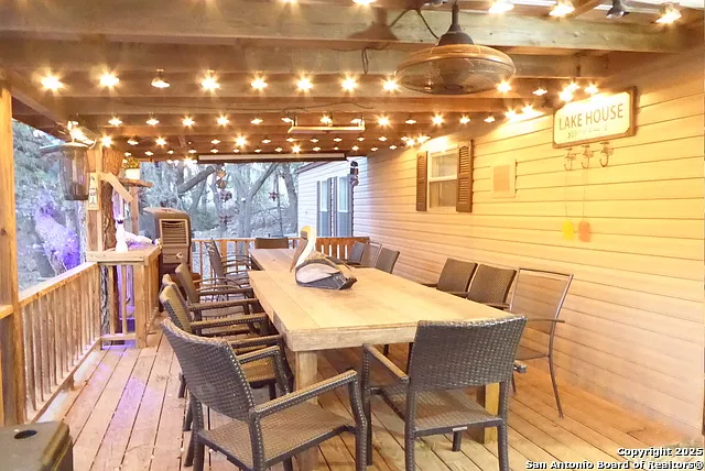 3 bed, 2.0 bath, 1216 sqft, $2,000 — Photo 3