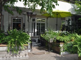 78 Saint Patrick St #106, Toronto, ON M5T 3K8