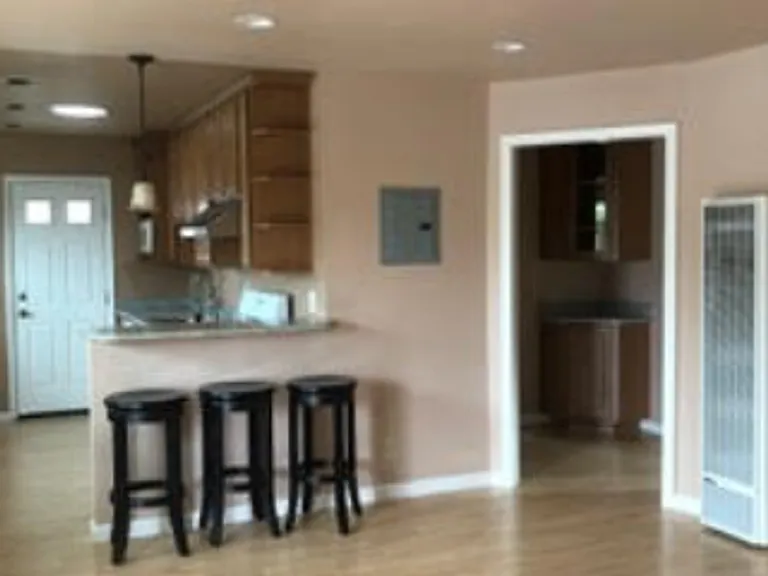 565 Smalley Ave — Photo 7