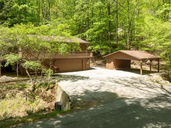 451 Hide A Way Hills Ln, Sugar Grove, OH 43155